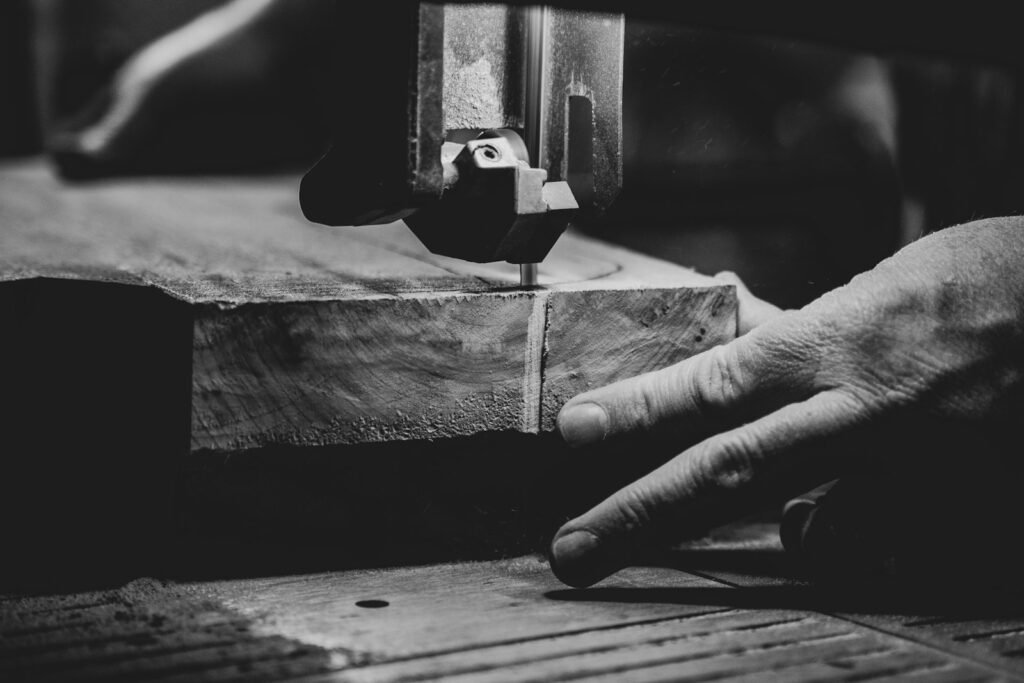 Circular Saw vs Jigsaw: Which Should You Buy First?