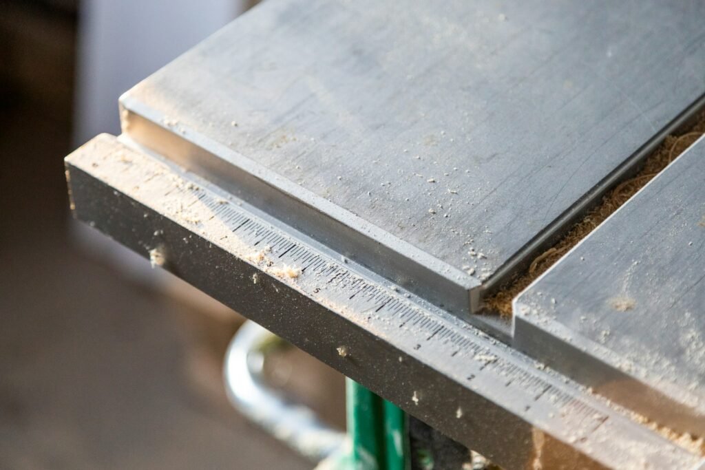 How to Sharpen Chisels and Plane Blades